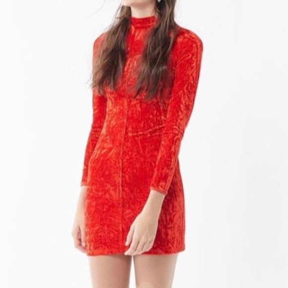 Urban Outfitters crushed velvet mini dress‎ - Picture 1 of 9